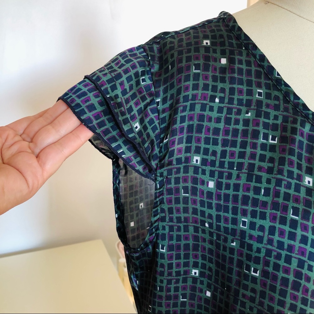 Clara Vitti satin top with ruffles size L green
